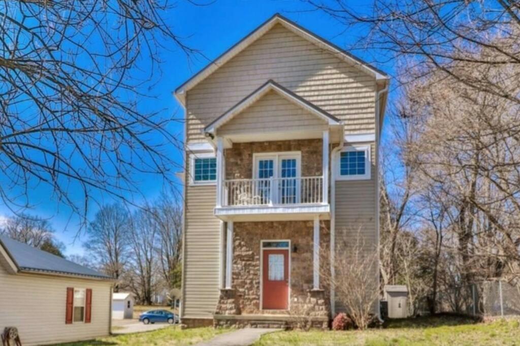 Skinny Big House In Jefferson City Dış mekan fotoğraf